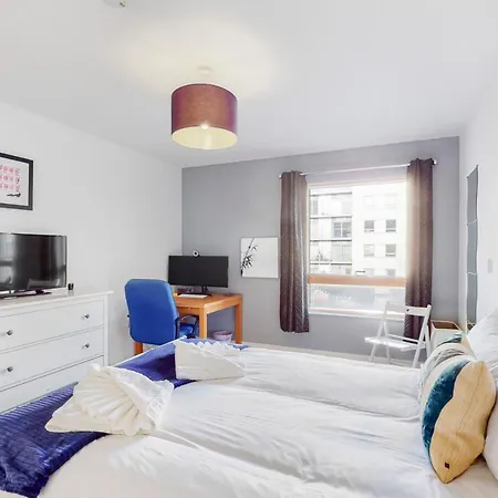 Lovely 1 Bed Apartment In Streatham London Exterior photo